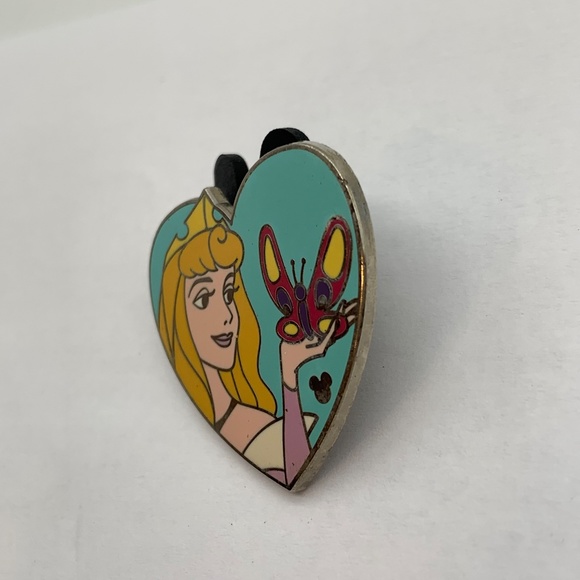 Disney Parks Pin Trading Princess Aurora Butterfly Heart Hidden Mickey Lapel Pin - Picture 4 of 6